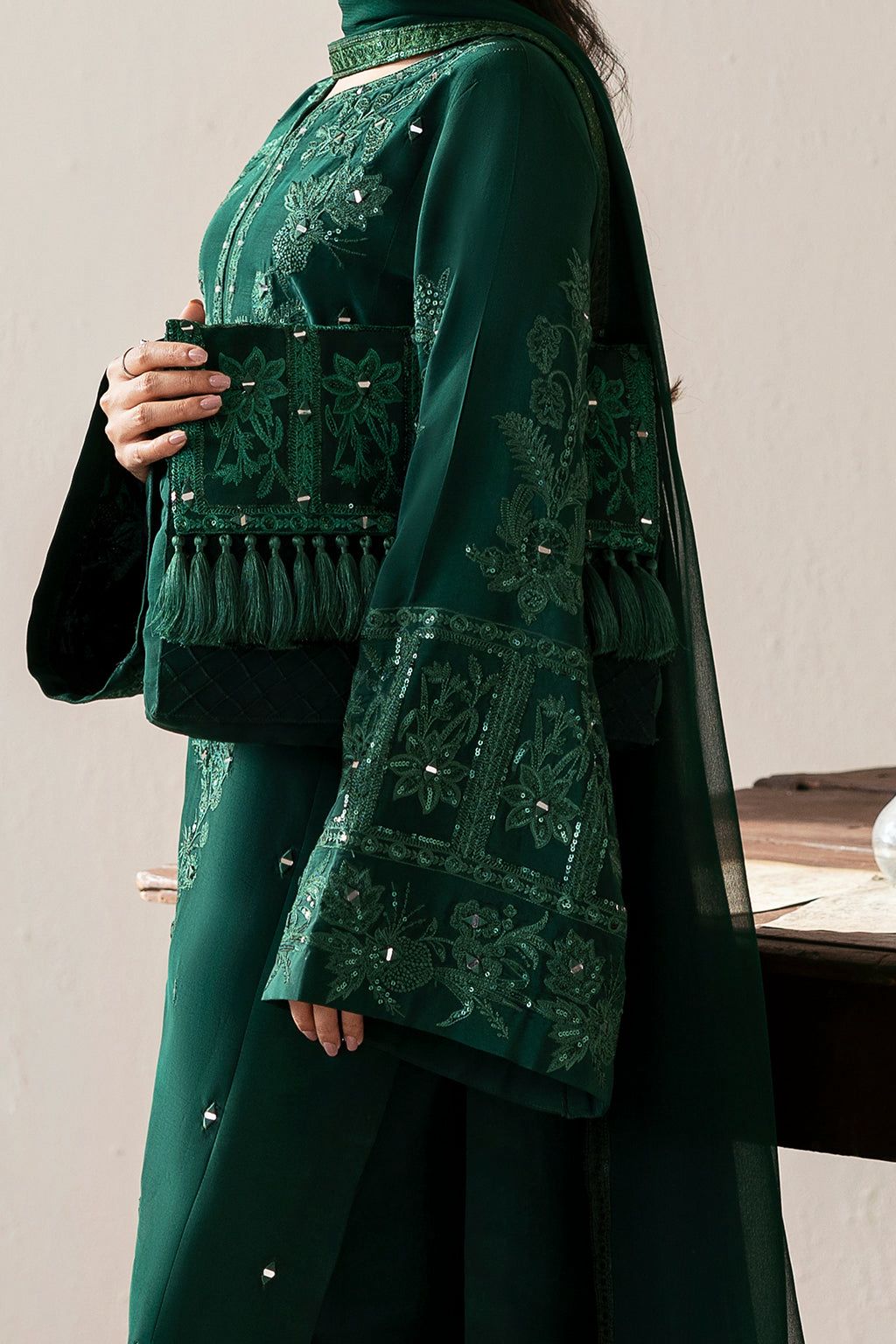 Women Unhitch Party Wear Suit (ZTP-01)