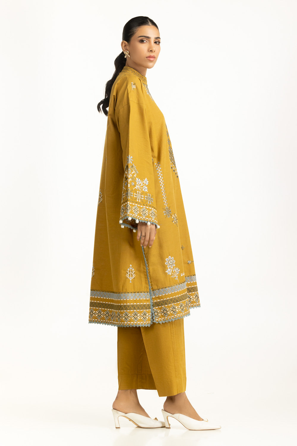 ZT-0001 Khaddar Embroidered Co-Ord Set IUSTTS-1209