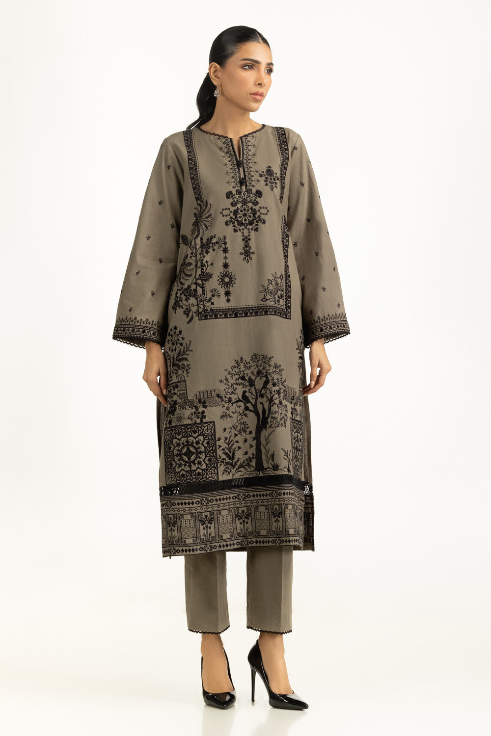 ZT-0002 Khaddar Embroidered Co-Ord Set IUSTTS-1187